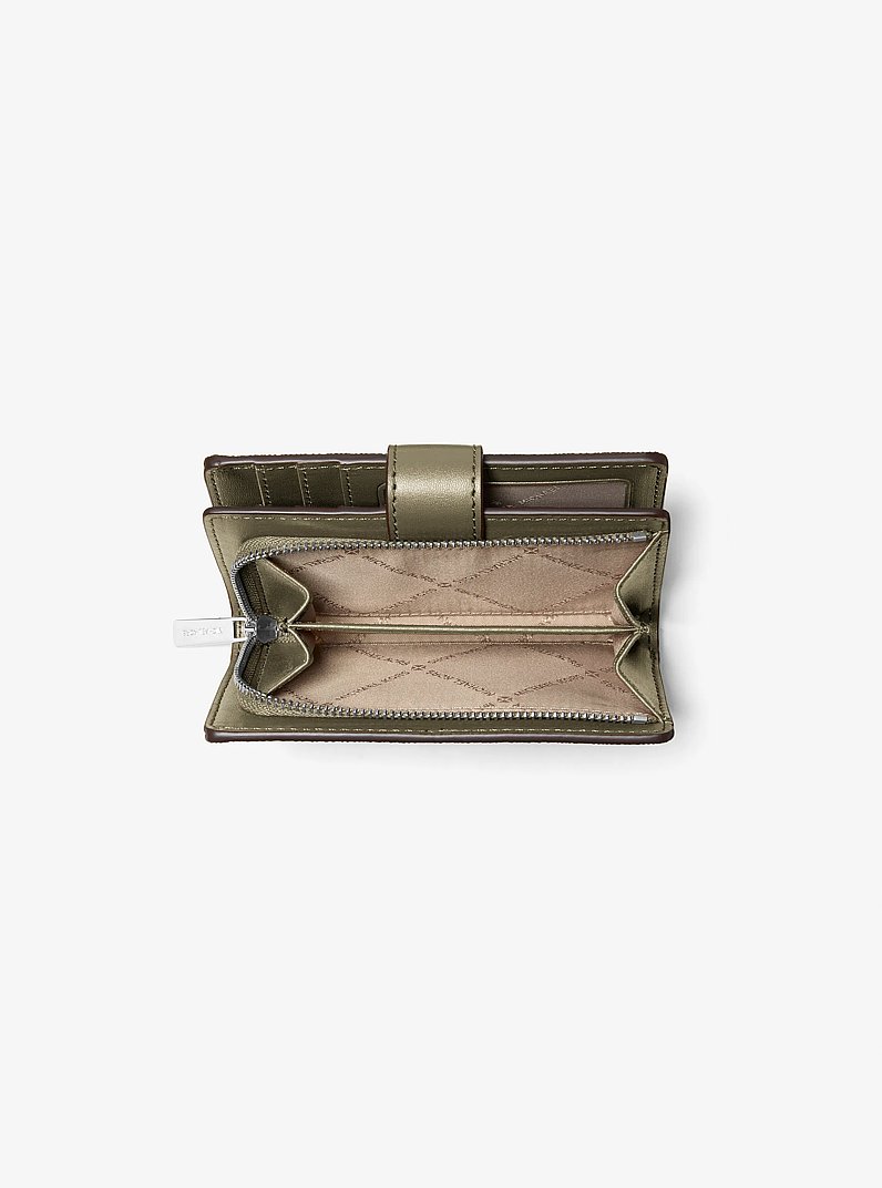 Jet Set Medium Printed Signature Logo Wallet in OLIVA | Michael Kors