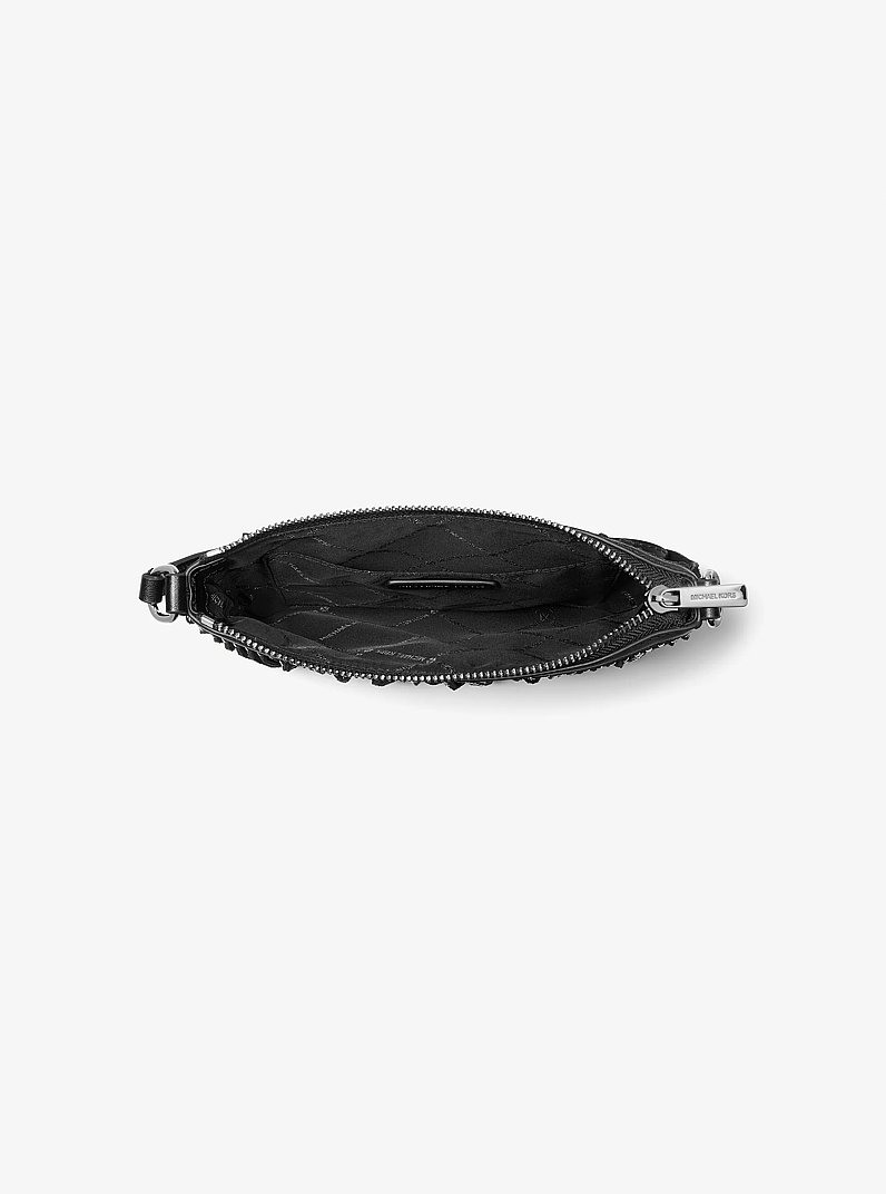 Petite pochette-bracelet Jet Set Travel en microsu&egrave;de de polyester &agrave; clous et &agrave; franges in NOIR | Michael Kors