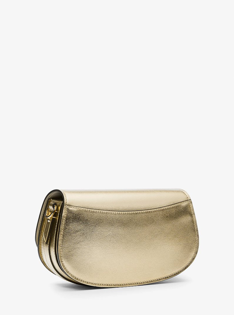Bolso messenger Mila mediano de piel met&aacute;lica in DORADO P&Aacute;LIDO | Michael Kors