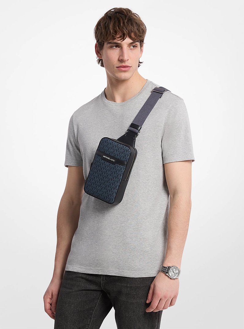 Sac &agrave; une bretelle Cooper de taille moyenne &agrave; logo Signature in AMIRAL/BLEU P&Acirc;LE | Michael Kors