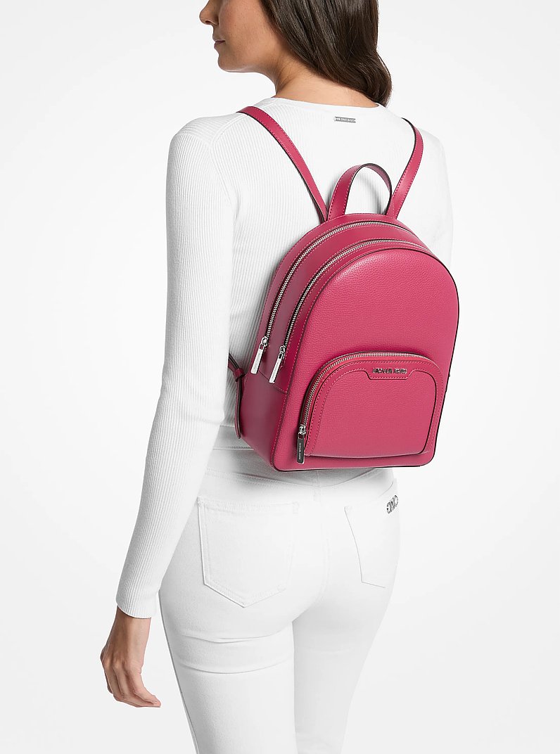 Mochila Jaycee mediana de piel granulada