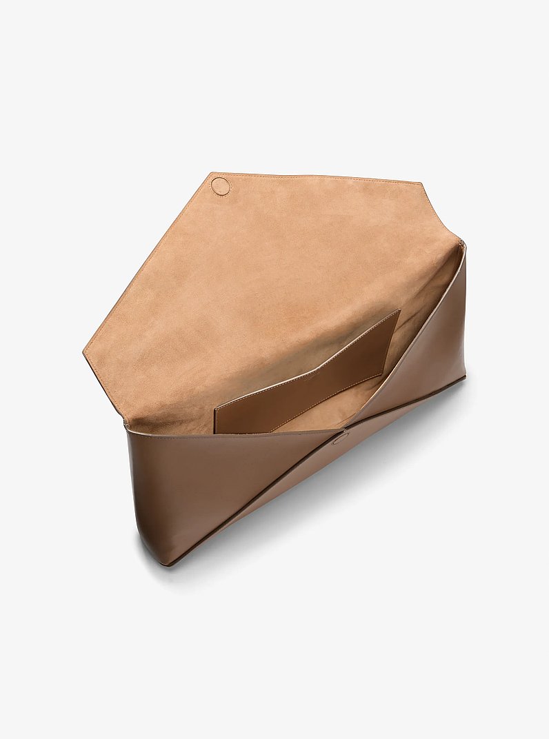 Jeanne Medium  Leather Envelope Clutch in CARAMEL | Michael Kors