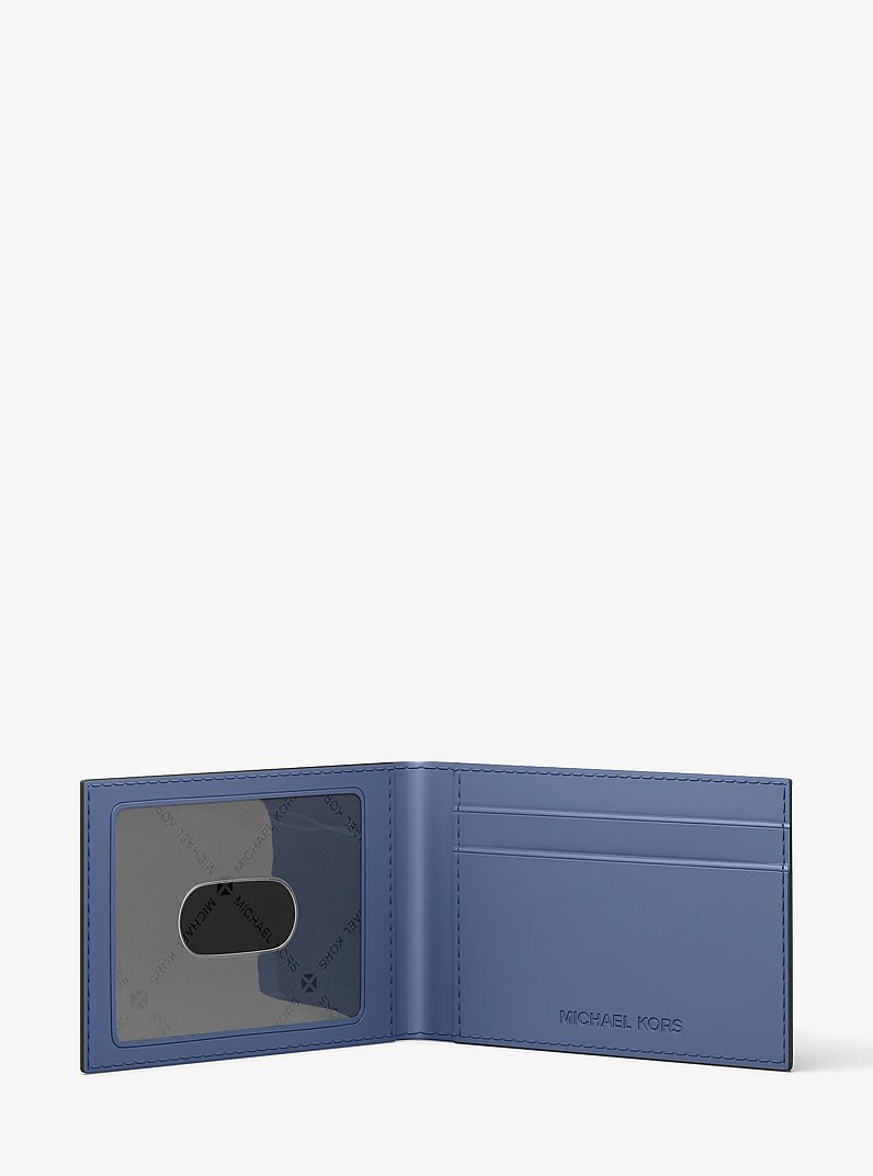 Porte-billets avec rabat Cooper ombr&eacute; &agrave; logo Signature in BLEU GALAXIE MULTI | Michael Kors