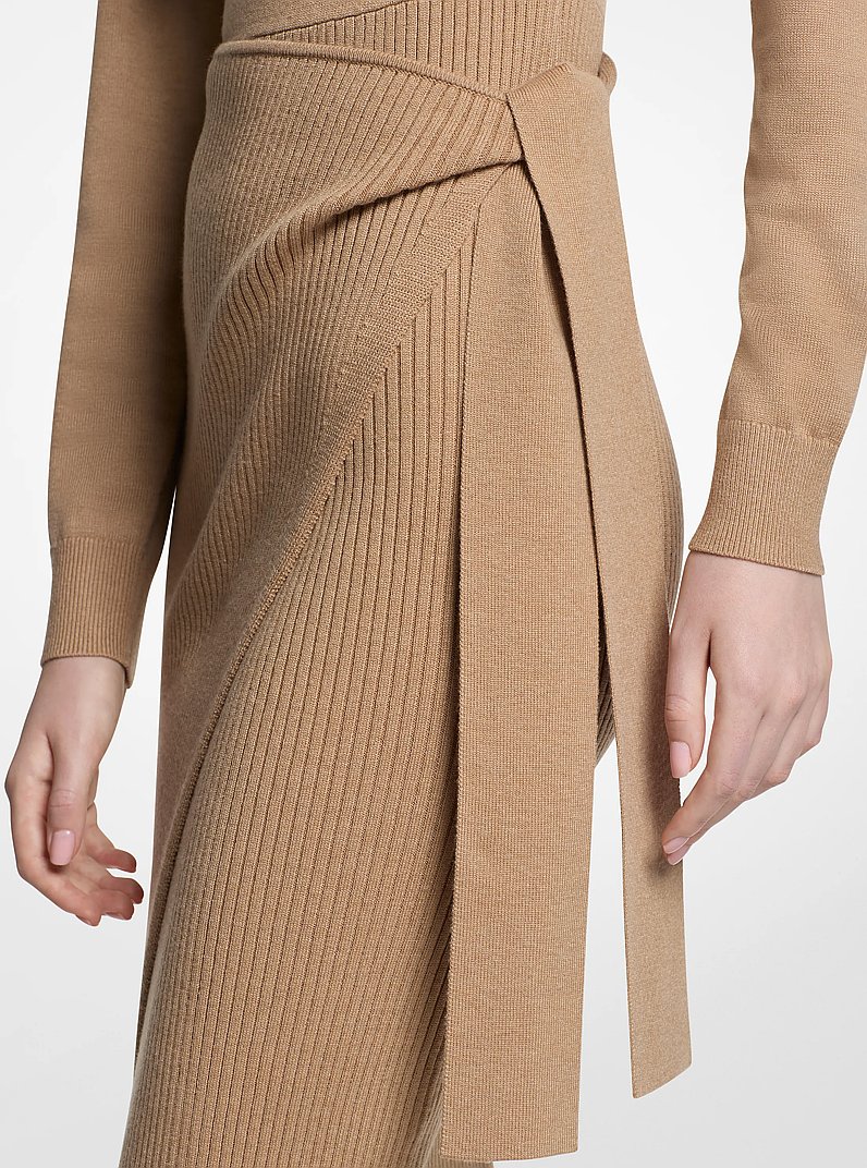 Robe mi-longue portefeuille en tricot in CARAMEL | Michael Kors