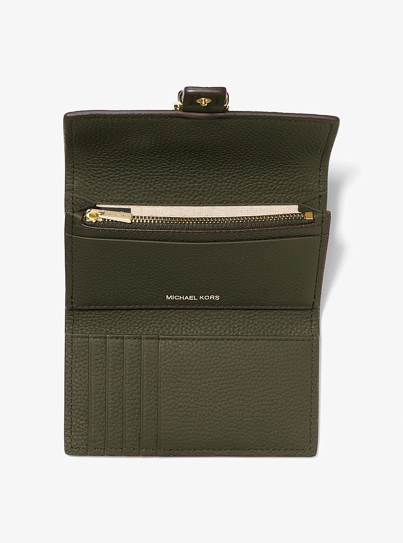 Cartera Nolita mediana de piel granulada con tres pliegues in HIEDRA | Michael Kors