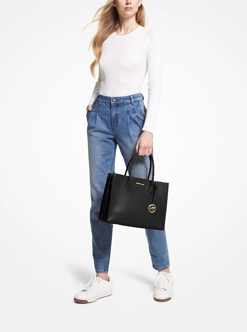 Bolso tote Mercer grande tipo acorde&oacute;n de piel granulada in NEGRO | Michael Kors