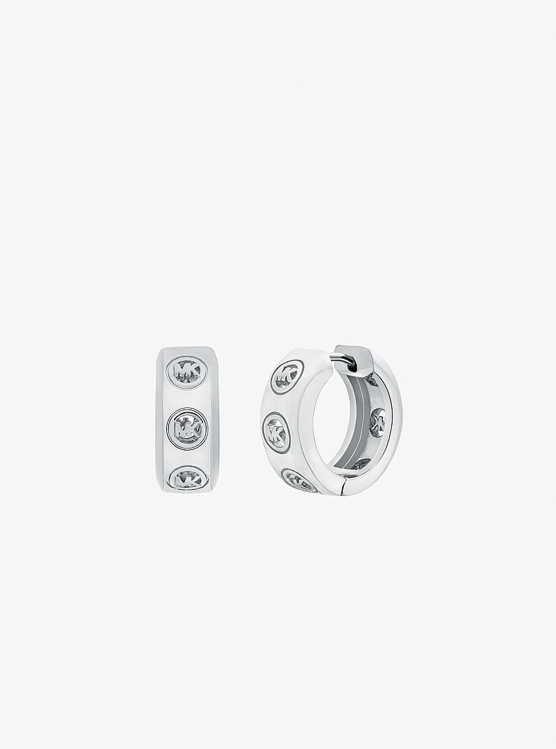Boucles d&rsquo;oreilles Huggie &agrave; logo in ARGENT | Michael Kors