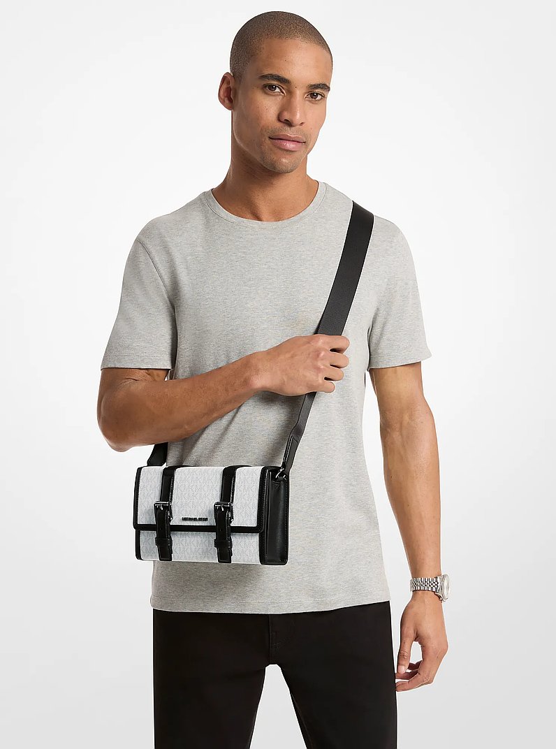 Sac &agrave; bandouli&egrave;re mallette Cooper &agrave; logo Signature in BLANC &Eacute;CLATANT | Michael Kors
