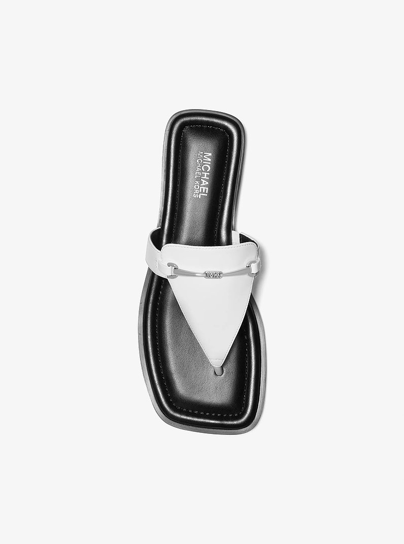 Sandale Lena aus Leder mit T-Riemen in OPTIC WHITE | Michael Kors