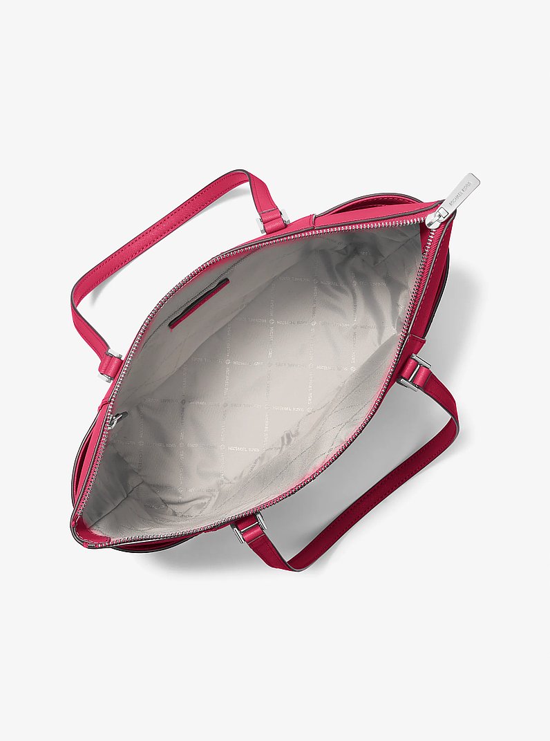 Grand sac fourre-tout Charlotte en cuir Saffiano &agrave; fermeture &eacute;clair sur le dessus in FRAMBOISE FONC&Eacute; | Michael Kors
