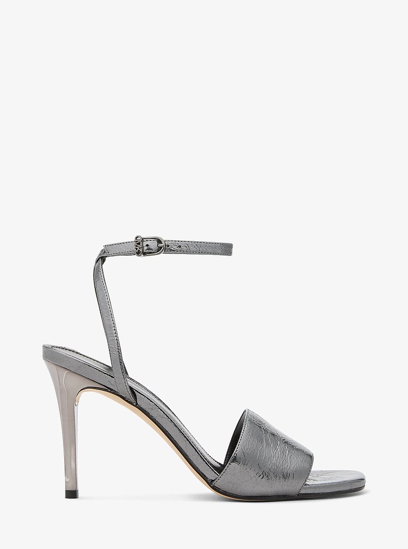 Sandale Elyse en cuir m&eacute;tallis&eacute; et craquel&eacute; in GRIS ACIER | Michael Kors