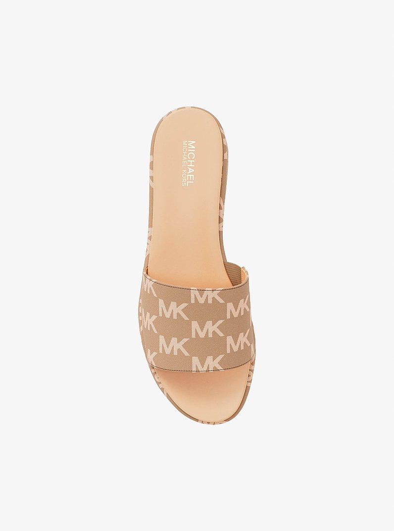 Sandale &agrave; enfiler &agrave; plateforme Sadler en jacquard &agrave; logo in CHAMEAU LAV&Eacute; | Michael Kors