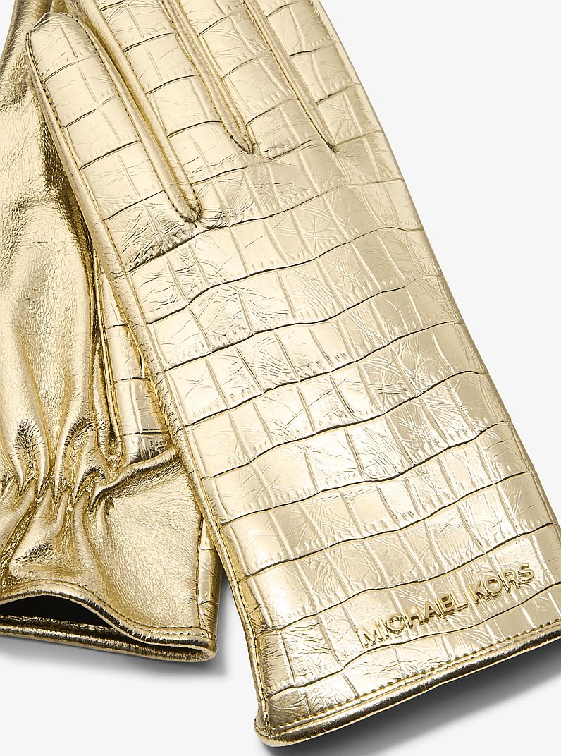 Gants m&eacute;tallis&eacute;s en cuir et gaufr&eacute; &agrave; motif de crocodile in OR | Michael Kors