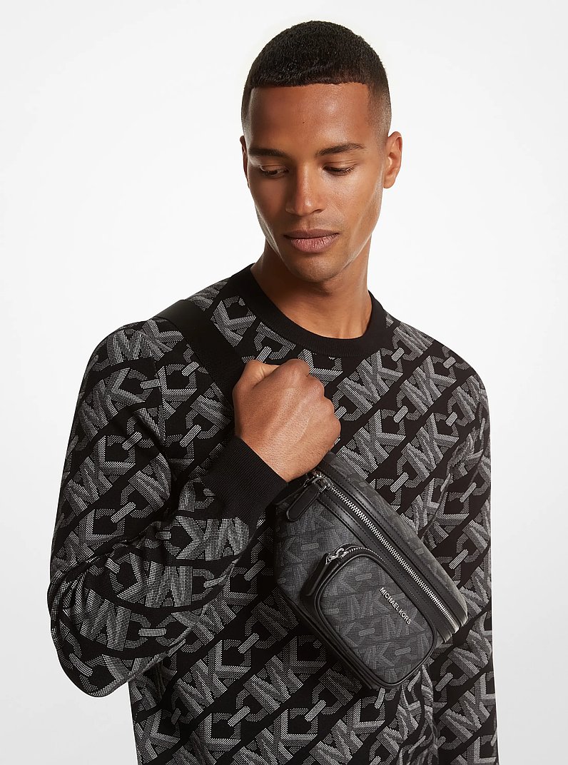 Sling-Tasche Hudson mit Empire Signature-Logomuster in SCHWARZ | Michael Kors