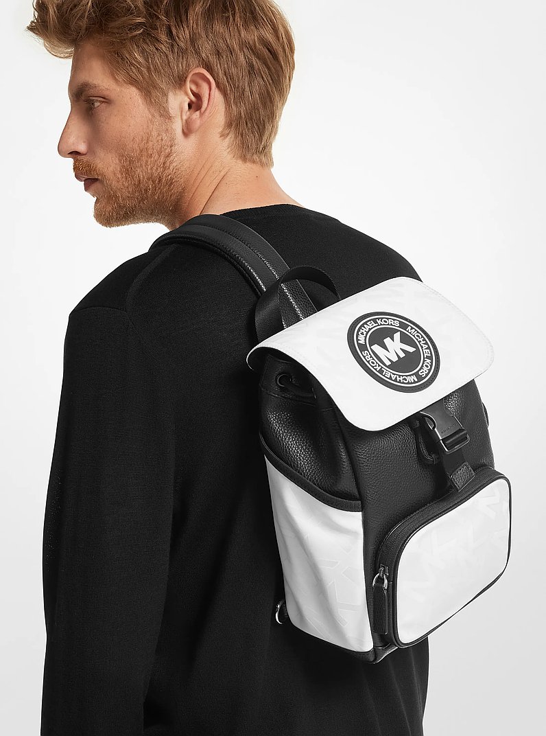 【新品】MICHAEL KORS KENT SPORT メンズ ショルダーバッグ Kent Logo Jacquard Nylon Sling Pack | Michael Kors Canada [CA]
