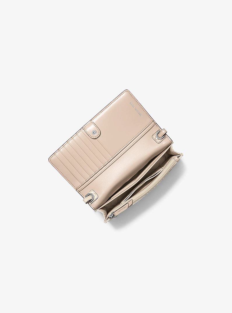 Petit sac &agrave; bandouli&egrave;re tiss&eacute; pour t&eacute;l&eacute;phone intelligent Jet Set &agrave; logo Signature in SABLE CLAIR | Michael Kors