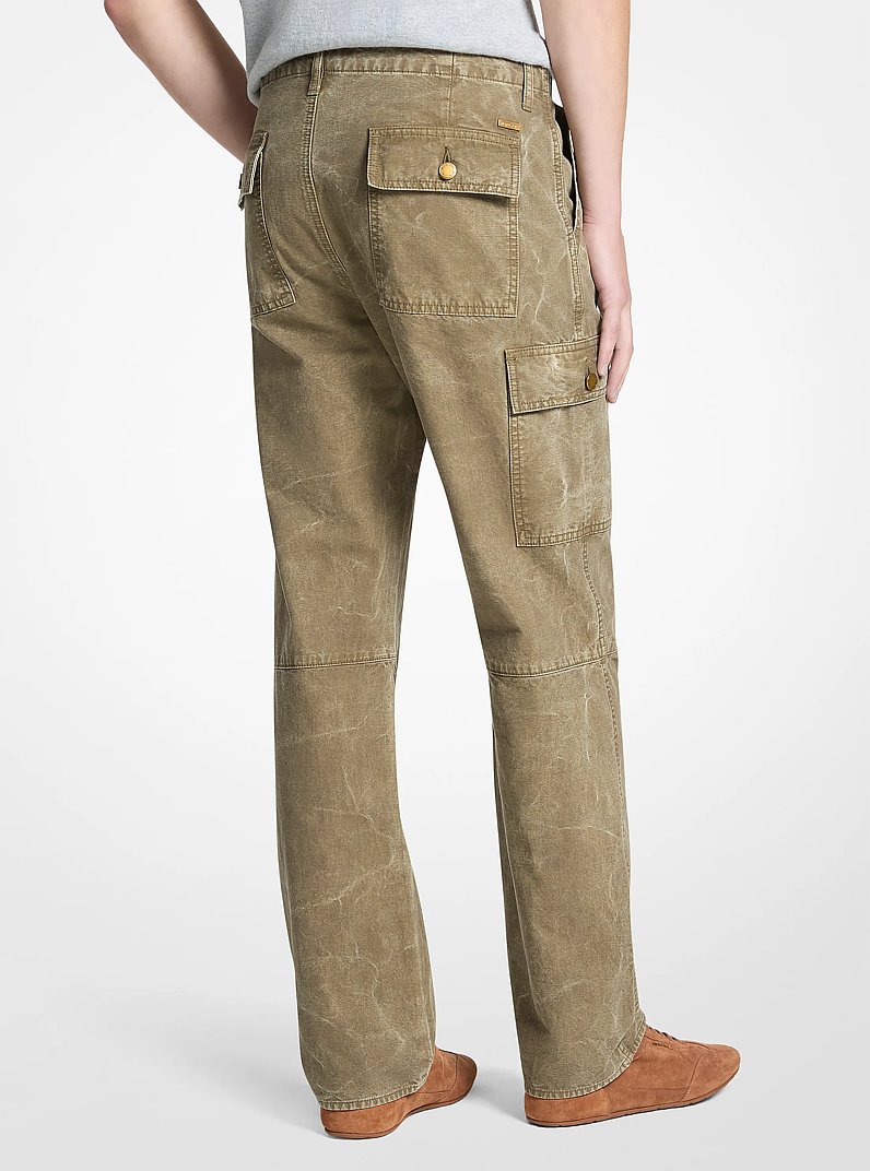 Pantalon cargo en denim teint en pi&egrave;ce in VERT SAFARI | Michael Kors