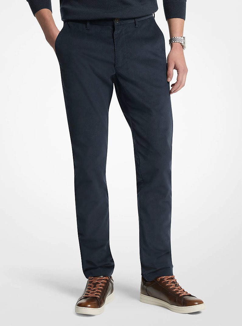 Pantalon en velours c&ocirc;tel&eacute; ajust&eacute; en m&eacute;lange de coton in MINUIT | Michael Kors