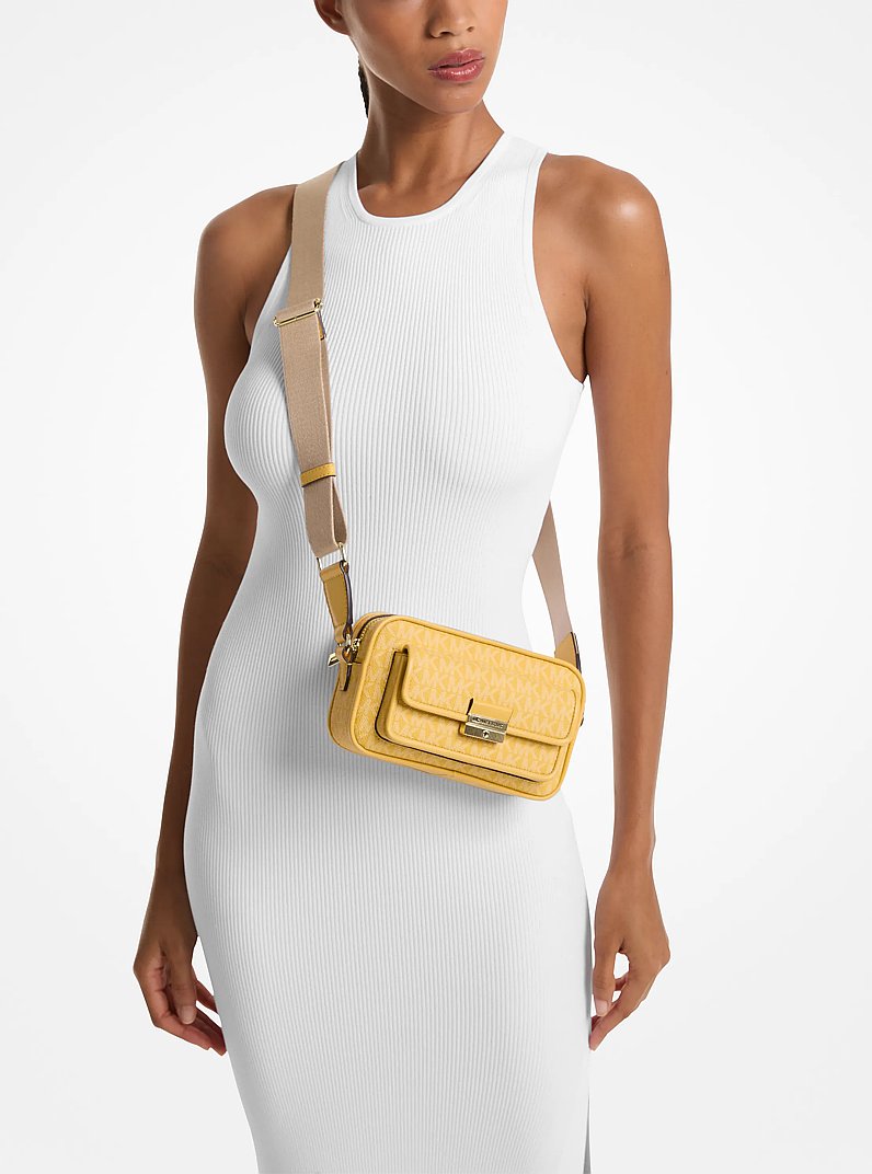 Bolso cruzado Bradshaw extrapeque&ntilde;o para c&aacute;mara con logotipo de la marca in AMARILLO MARGARITA | Michael Kors