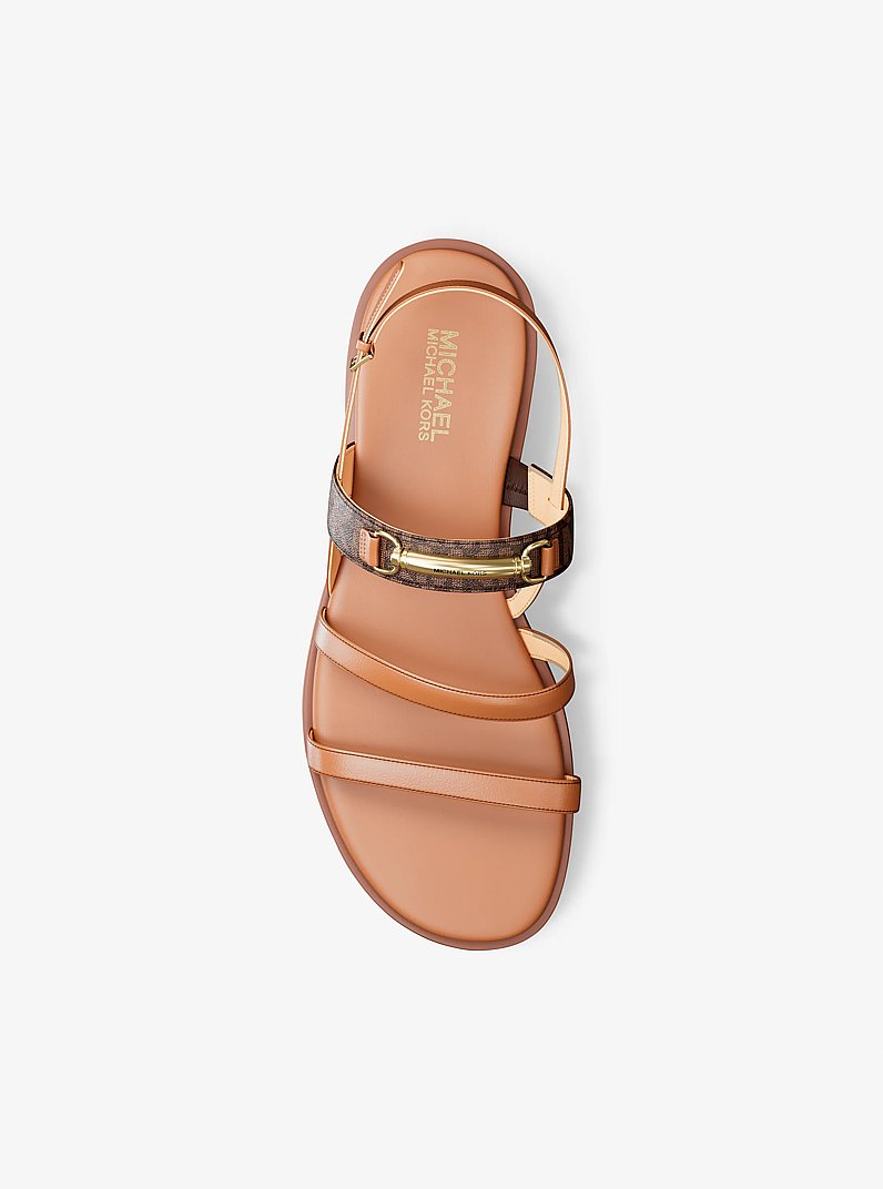 Sandale Carson en cuir &agrave; logo Signature in BRUN | Michael Kors