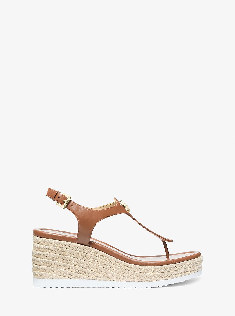 Sandale de plage &agrave; talon compens&eacute; Val en cuir in LUGGAGE | Michael Kors