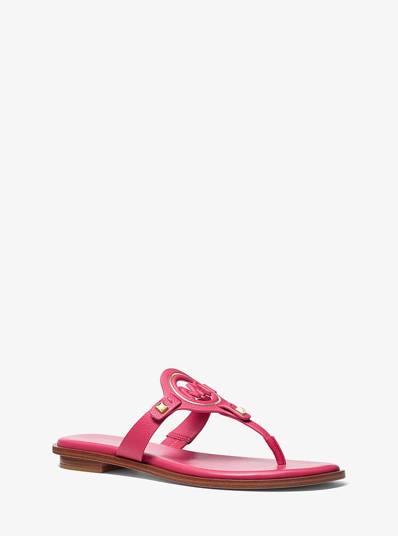 Sandalia Aubrey de piel con logotipo recortado y tira en forma de T in ROSA EL&Eacute;CTRICO | Michael Kors