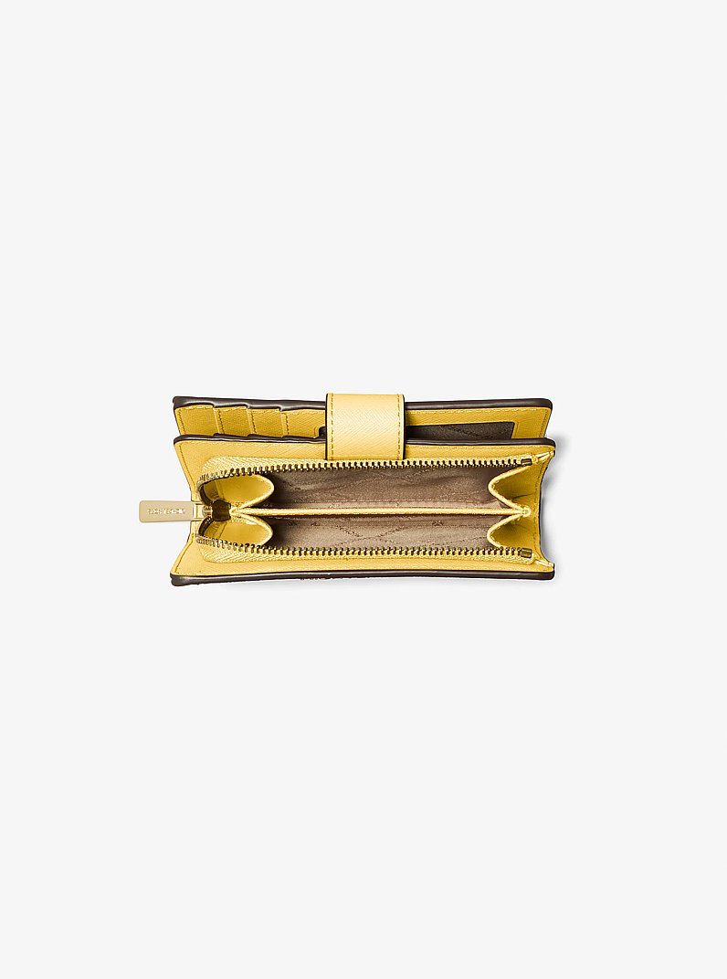 Portefeuille de taille moyenne en cuir &agrave; grain crois&eacute; in JAUNE MARGUERITE | Michael Kors