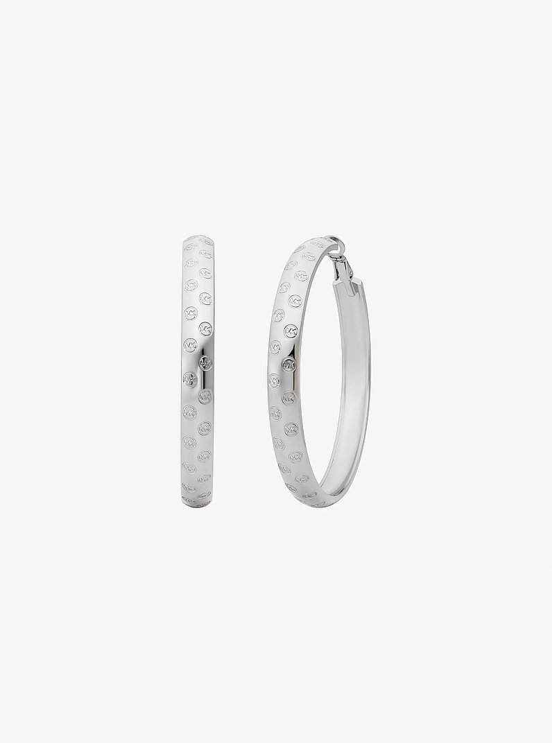 Boucles d&rsquo;oreilles &agrave; logo grav&eacute; in ARGENT | Michael Kors