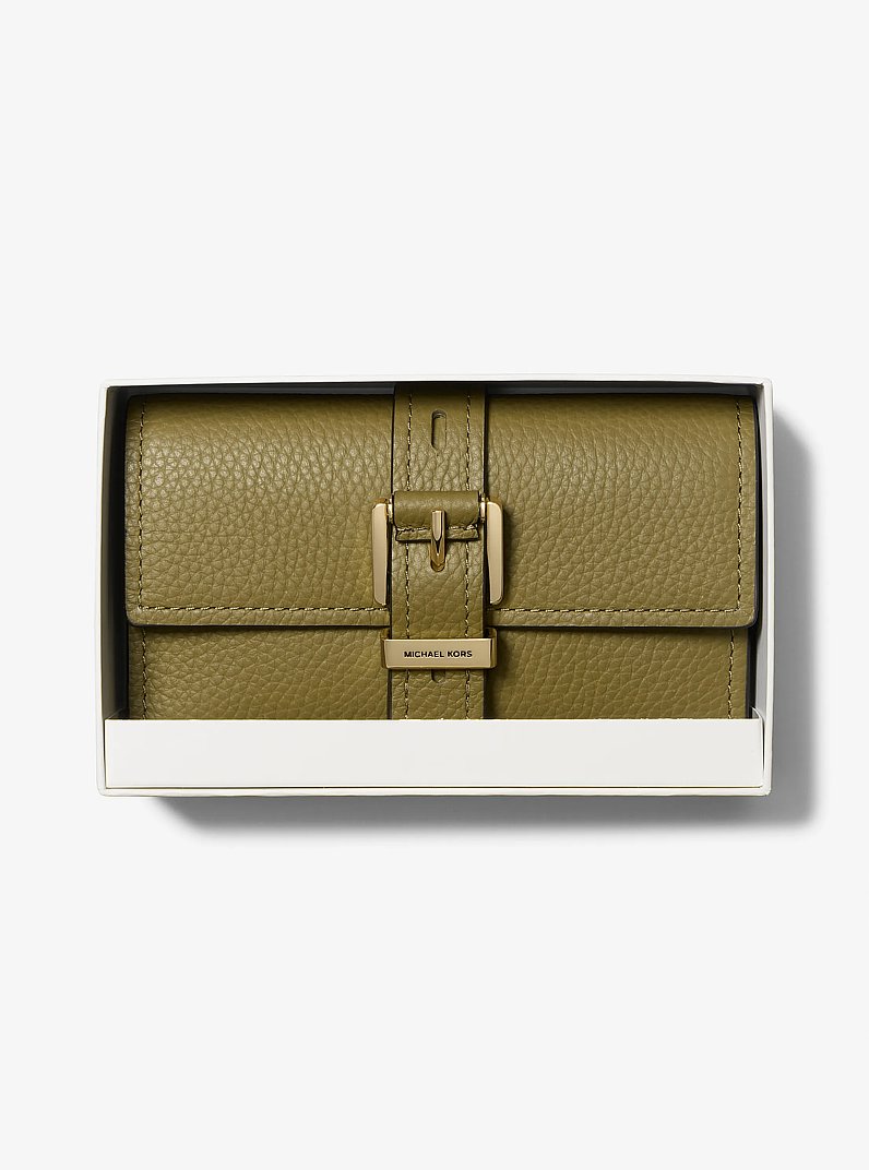 Portefeuille &agrave; trois volets Nolita en cuir grain&eacute; de taille moyenne in VERT SAFARI | Michael Kors