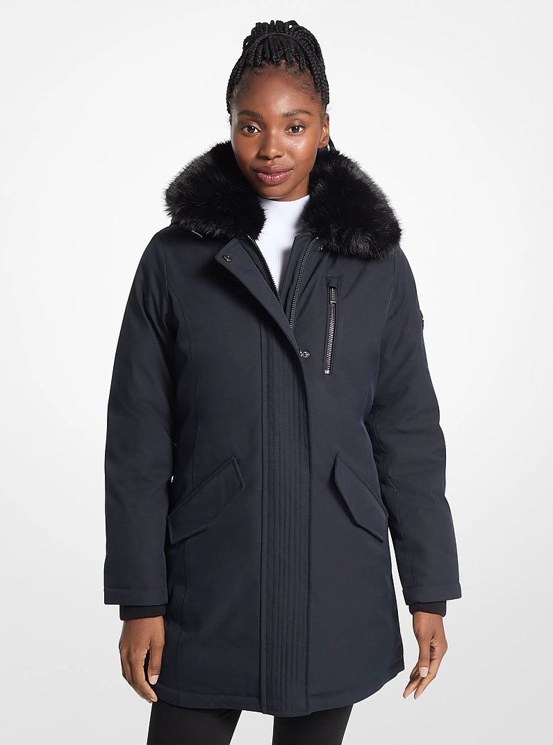 Manteau &agrave; capuche tiss&eacute; &agrave; bordure en fausse fourrure