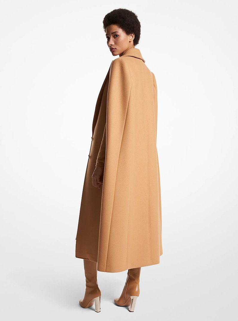 Cape-Mantel aus Meltonwolle in KAMEL | Michael Kors