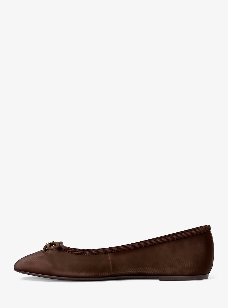 Chausson de ballet Savannah en velours avec logo en relief in NOIX DE MUSCADE | Michael Kors