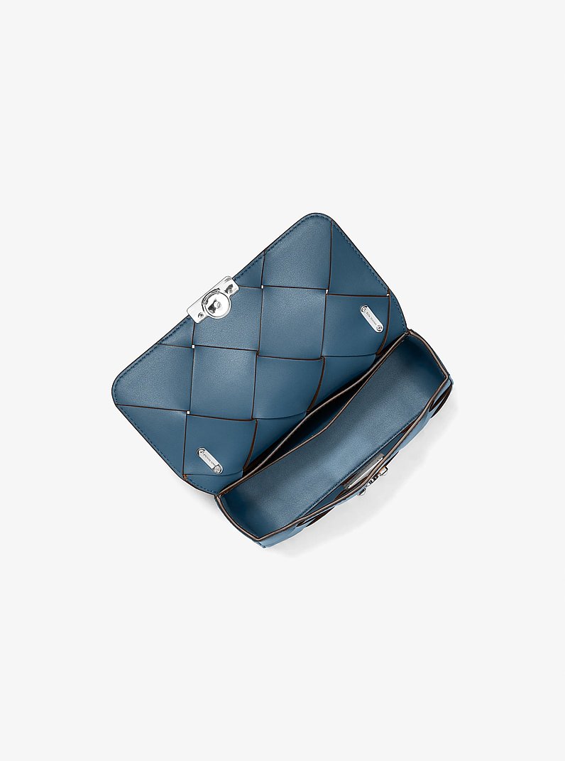 Bolso de hombro Tribeca peque&ntilde;o de piel tejida in CHAMBRAY OSCURO | Michael Kors