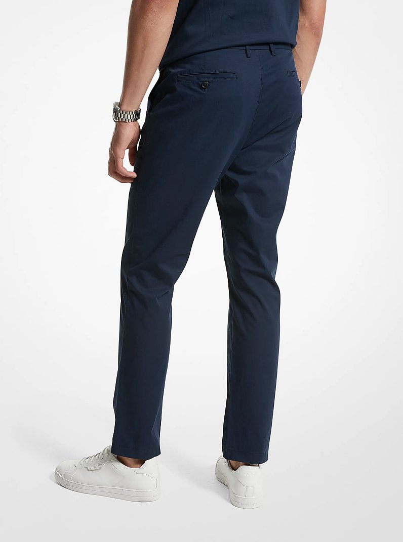 Slim-fit-Chinohose aus Baumwollmischgewebe in MIDNIGHT | Michael Kors