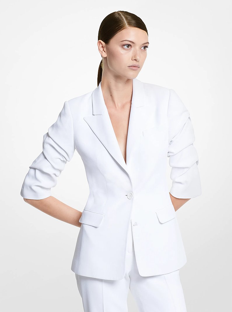 Blazer de doble crep&eacute; sabl&eacute; con mangas acanaladas