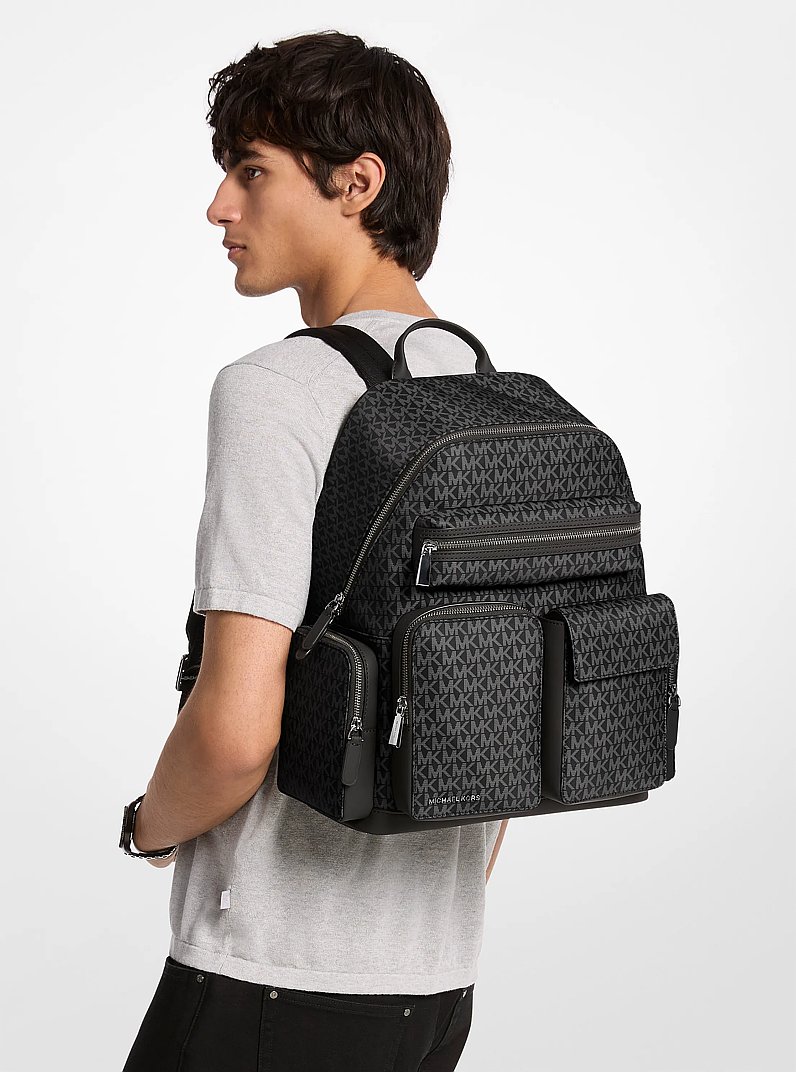 Cargo-Rucksack Brooklyn Medium mit Signature-Logomuster in SCHWARZ | Michael Kors