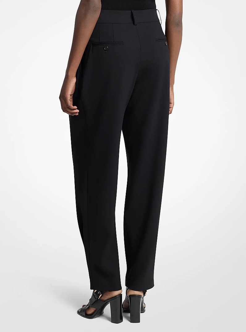 Pantal&oacute;n corte barrel de crep&eacute; de lana plisada in NEGRO | Michael Kors