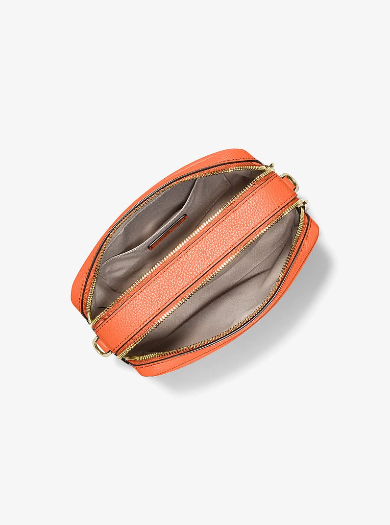 Camera bag a tracolla Bryant media in pelle martellata in MIMOSA | Michael Kors