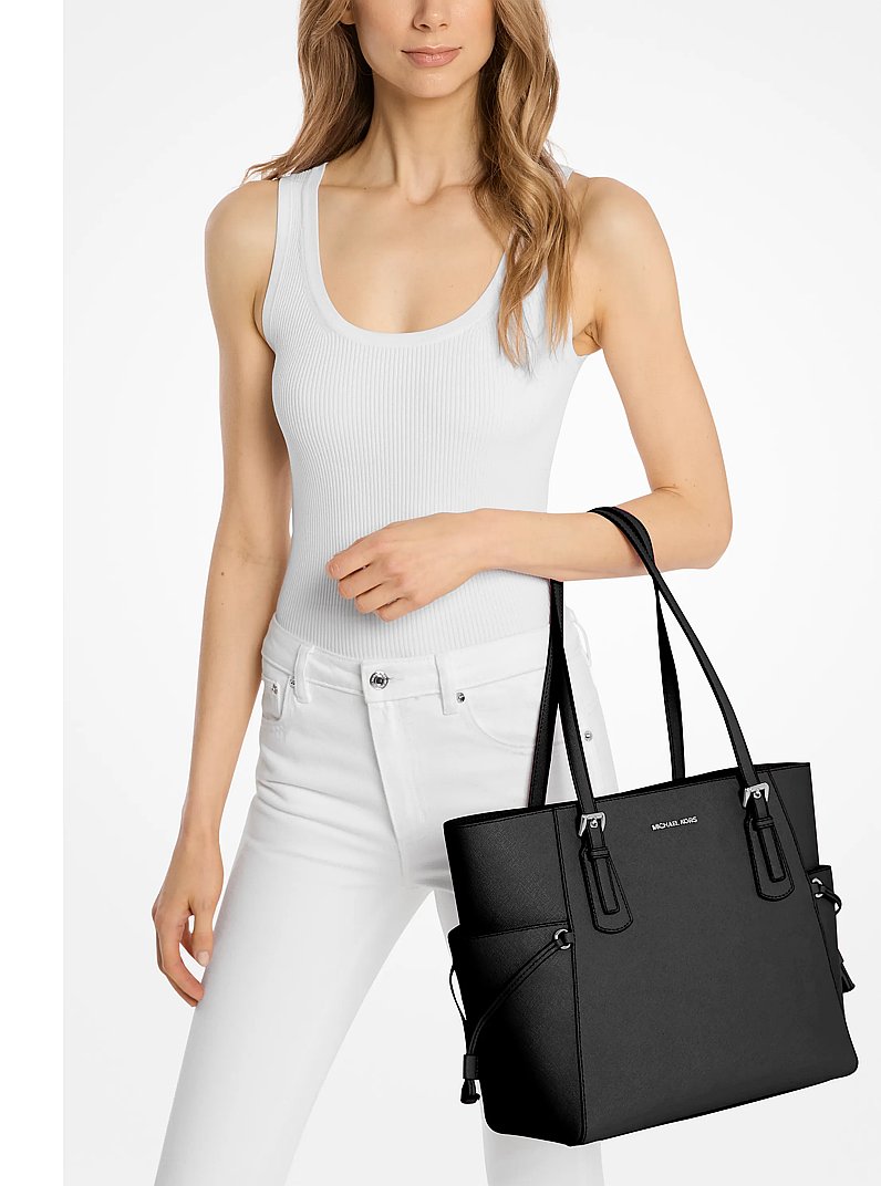 Bolso tote Voyager grande de cuero saffiano in NEGRO | Michael Kors