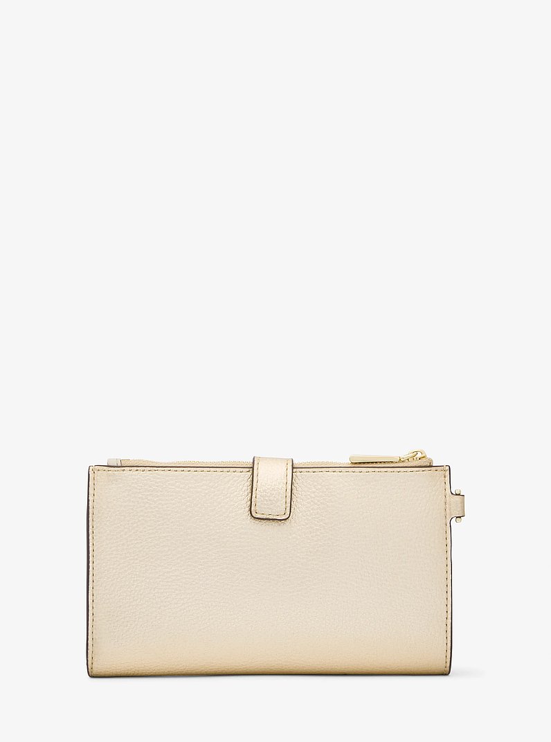 Portafoglio per smartphone Adele in pelle metallizzata in ORO PALLIDO | Michael Kors