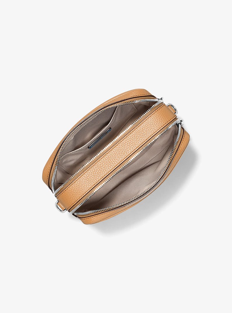 Kameratasche Bryant Medium aus gekrispeltem Leder in ERDNUSS | Michael Kors