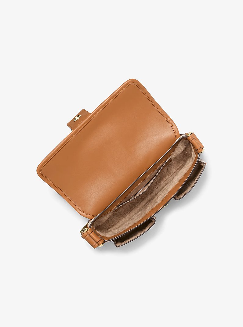 Schultertasche Colby Medium mit Signature-Logomuster