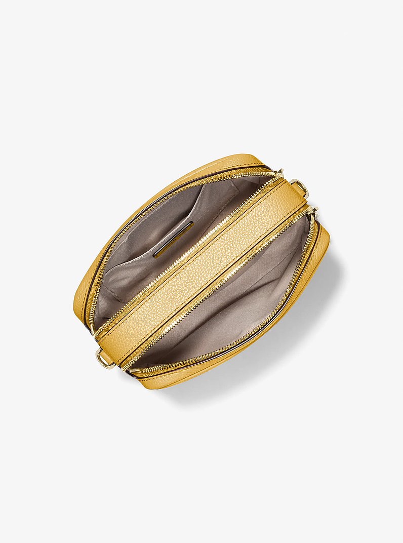 Sac &agrave; bandouli&egrave;re pour appareil photo Bryant de taille moyenne en cuir grain&eacute; in CHARTREUSE | Michael Kors
