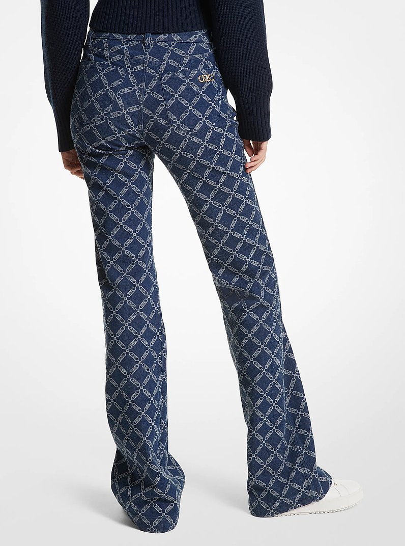 Vaquero de campana de jacquard con logotipo imperio