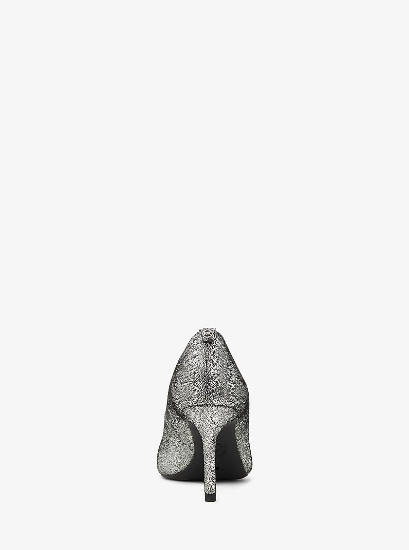 Zapato de sal&oacute;n Alina Flex de piel metalizada in PLATEADO | Michael Kors