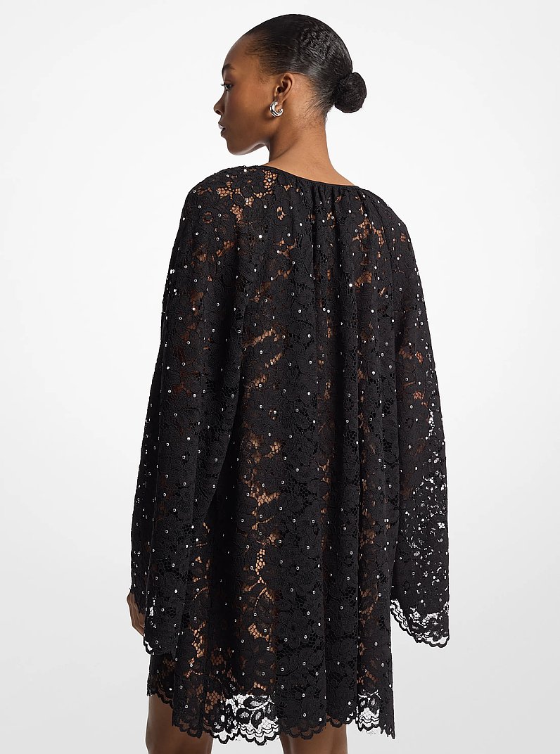 Vestido de encaje floral con tachuelas y cuello en V in NEGRO | Michael Kors