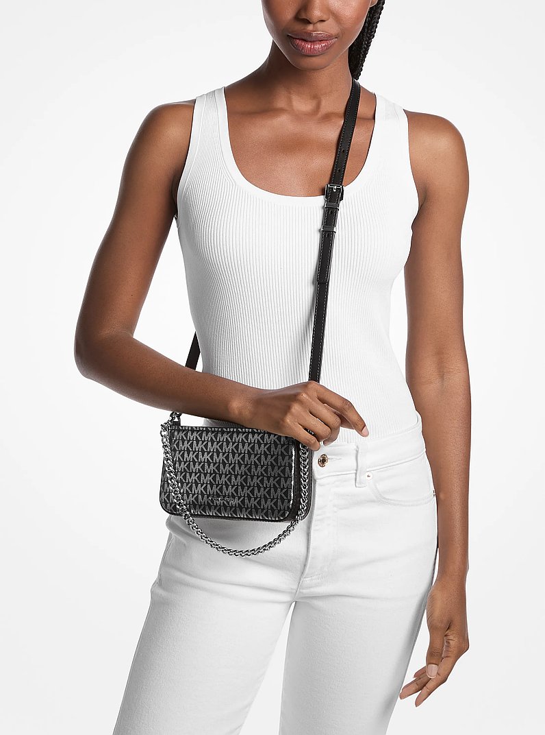 Petite pochette Bryant convertible m&eacute;tallis&eacute;e &agrave; logo Signature in NOIR | Michael Kors