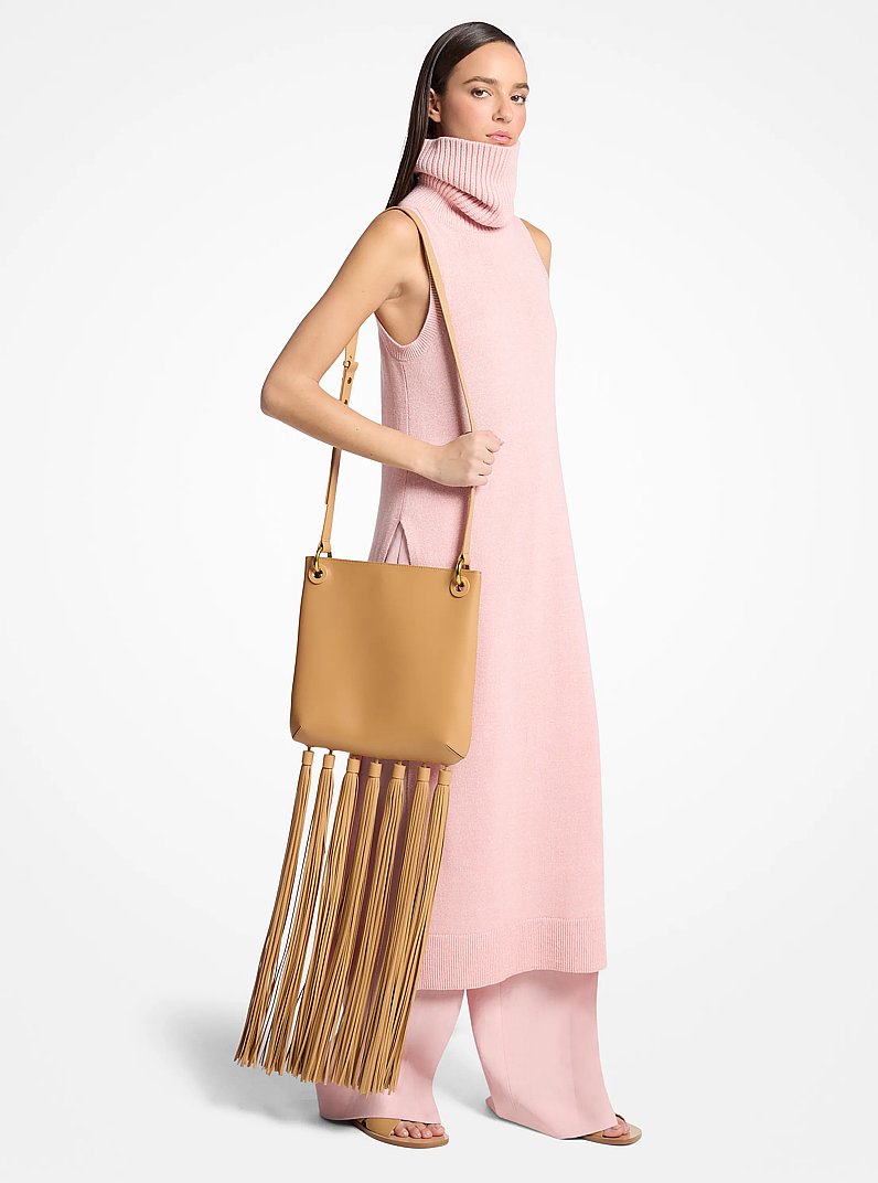 Bandolera mediana Tate de piel con borlas in CAY&Uacute; | Michael Kors