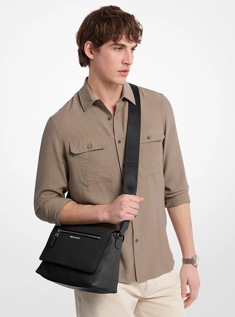 Hudson Small Pebbled Leather Messenger Bag in BLACK | Michael Kors