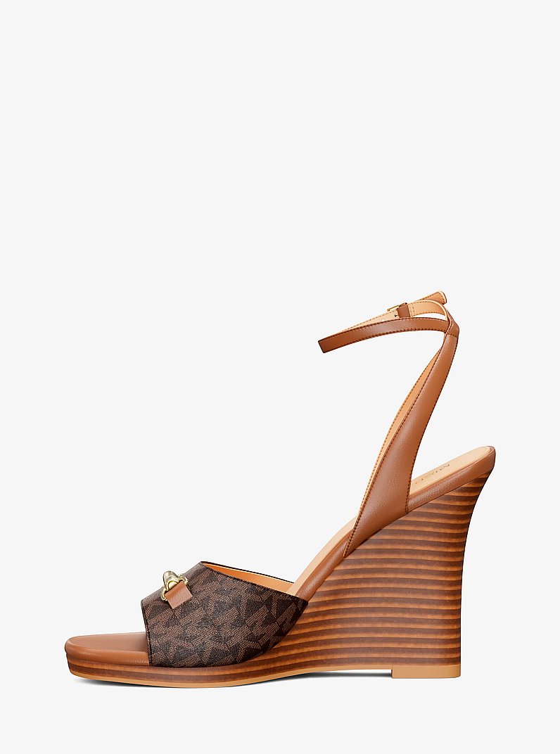 Sandale &agrave; talon compens&eacute; Carson &agrave; logo Signature in BRUN | Michael Kors